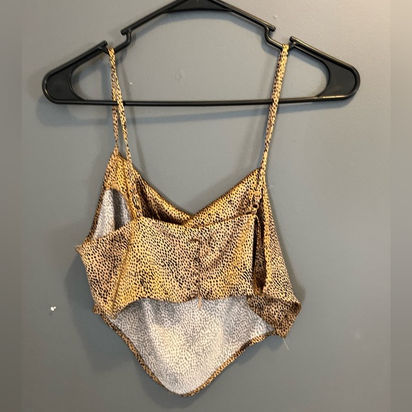 Cheetah Print Scarf Top - Picture 3 of 3